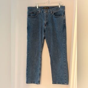 Lee Men's Medium Wash Straight Jeans